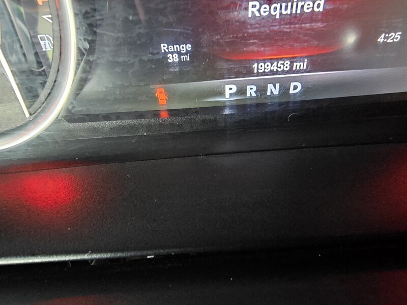 2015 RAM 1500 Laramie CREW CAB 4X4/V8 - Photo 25 - Hamilton, OH 45015