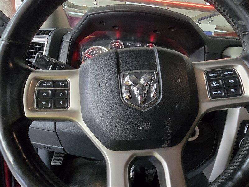 2015 RAM 1500 Laramie CREW CAB 4X4/V8 - Photo 24 - Hamilton, OH 45015