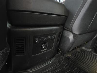 2015 RAM 1500 Laramie CREW CAB 4X4/V8 - Photo 12 - Hamilton, OH 45015