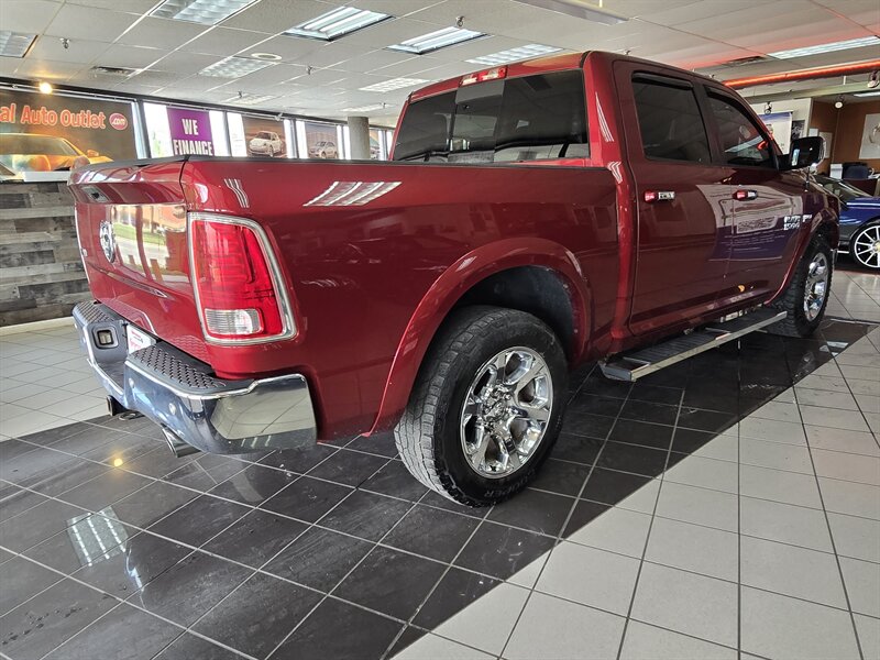2015 RAM 1500 Laramie CREW CAB 4X4/V8 - Photo 4 - Hamilton, OH 45015
