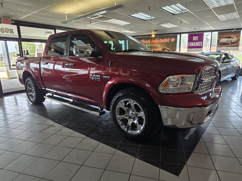 2015 RAM 1500 Laramie CREW CAB 4X4/V8 - Photo 3 - Hamilton, OH 45015