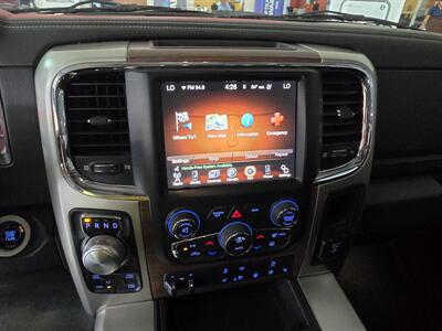 2015 RAM 1500 Laramie CREW CAB 4X4/V8 - Photo 31 - Hamilton, OH 45015