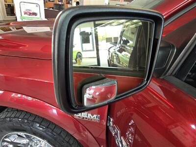 2015 RAM 1500 Laramie CREW CAB 4X4/V8 - Photo 20 - Hamilton, OH 45015