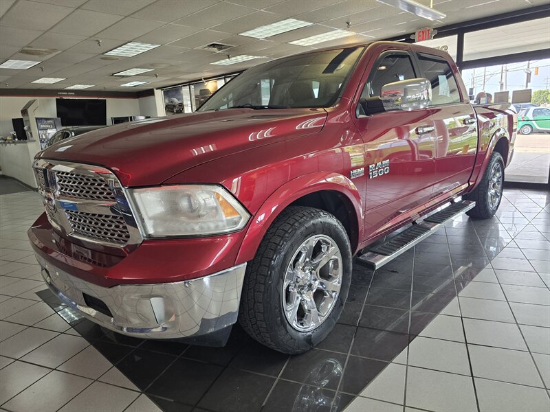 2015 RAM 1500 Laramie CREW CAB 4X4/V8   - Photo 1 - Hamilton, OH 45015