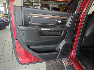 2015 RAM 1500 Laramie CREW CAB 4X4/V8 - Photo 10 - Hamilton, OH 45015