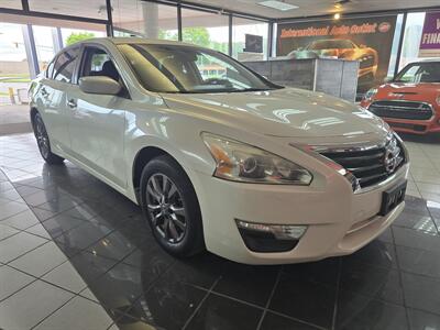 2015 Nissan Altima 2.5 S 4DR SEDAN   - Photo 3 - Hamilton, OH 45015