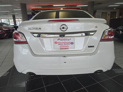2015 Nissan Altima 2.5 S 4DR SEDAN   - Photo 5 - Hamilton, OH 45015