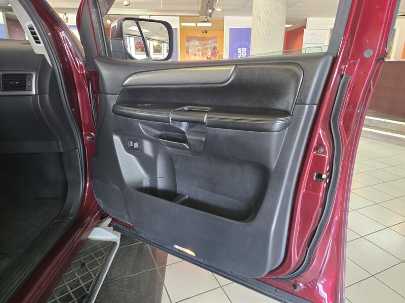 2012 Nissan Armada SV 4DR SUV AWD - Photo 14 - Hamilton, OH 45015