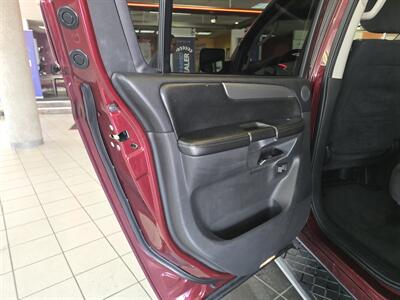 2012 Nissan Armada SV 4DR SUV AWD - Photo 10 - Hamilton, OH 45015