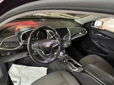2018 Chevrolet Malibu LT 4DR SEDAN   - Photo 11 - Hamilton, OH 45015