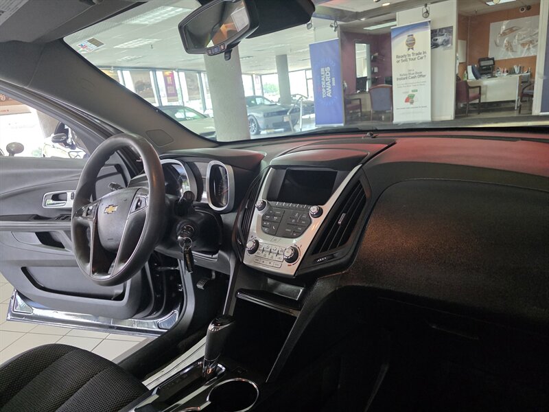 2016 Chevrolet Equinox LS 4DR SUV - Photo 21 - Hamilton, OH 45015