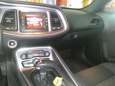 2017 Dodge Challenger R/T 2DR COUPE   - Photo 21 - Hamilton, OH 45015