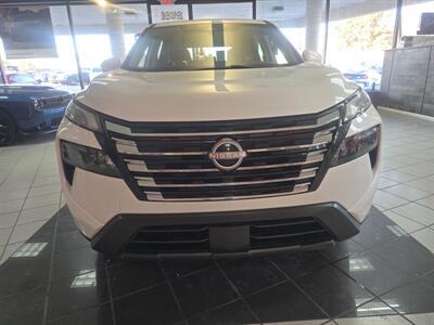 2024 Nissan Rogue SV 4DR SUV - Photo 2 - Hamilton, OH 45015