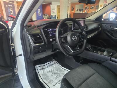 2024 Nissan Rogue SV 4DR SUV - Photo 8 - Hamilton, OH 45015