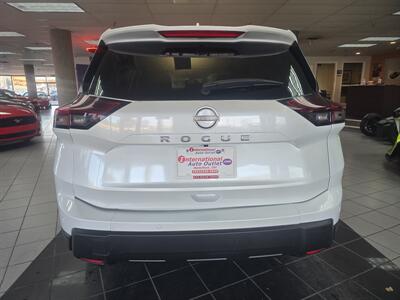 2024 Nissan Rogue SV 4DR SUV - Photo 5 - Hamilton, OH 45015