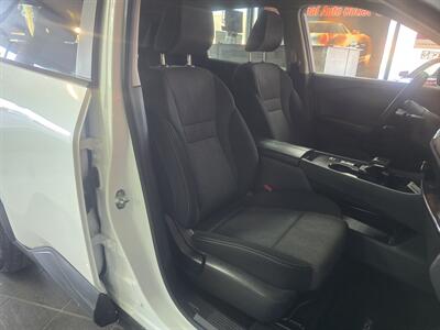 2024 Nissan Rogue SV 4DR SUV - Photo 14 - Hamilton, OH 45015