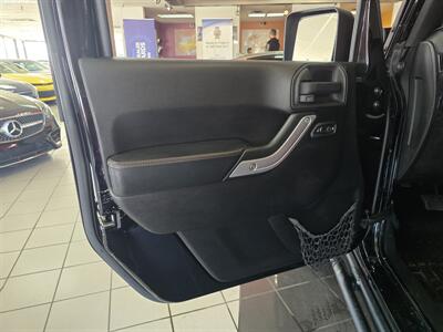 2013 Jeep Wrangler UNLIMITED RUBICON 4DR SUV 4X4/10TH ANNIVERSARY - Photo 8 - Hamilton, OH 45015