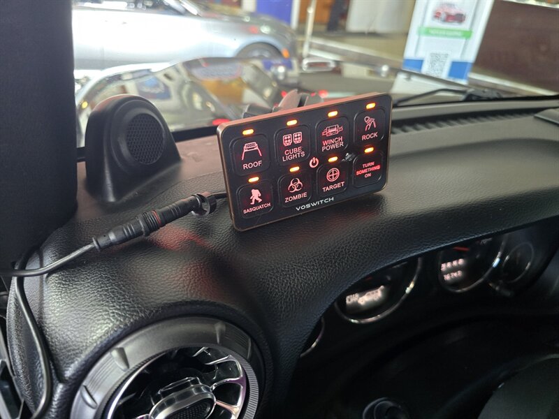 2013 Jeep Wrangler UNLIMITED RUBICON 4DR SUV 4X4/10TH ANNIVERSARY - Photo 38 - Hamilton, OH 45015