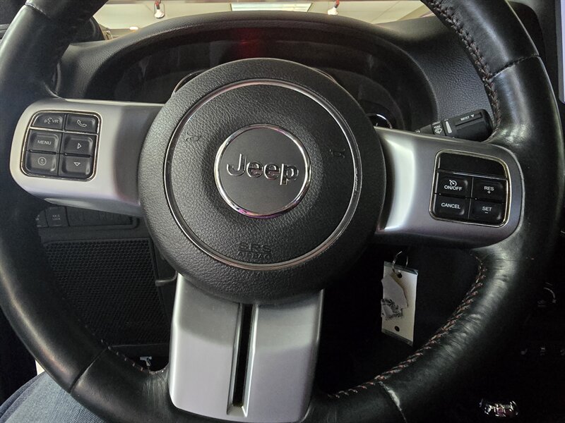 2013 Jeep Wrangler UNLIMITED RUBICON 4DR SUV 4X4/10TH ANNIVERSARY - Photo 30 - Hamilton, OH 45015