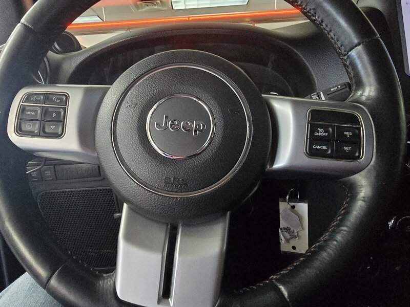2013 Jeep Wrangler UNLIMITED RUBICON 4DR SUV 4X4/10TH ANNIVERSARY - Photo 28 - Hamilton, OH 45015