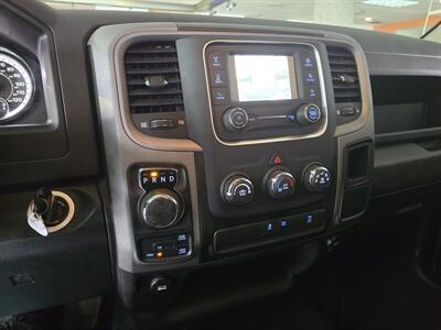 2022 RAM 1500 Classic Tradesman 4DR QUAD CAB 4X4   - Photo 20 - Hamilton, OH 45015