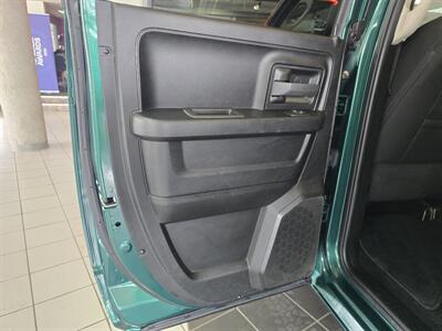 2022 RAM 1500 Classic Tradesman 4DR QUAD CAB 4X4   - Photo 10 - Hamilton, OH 45015