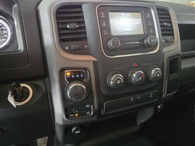 2022 RAM 1500 Classic Tradesman 4DR QUAD CAB 4X4   - Photo 18 - Hamilton, OH 45015
