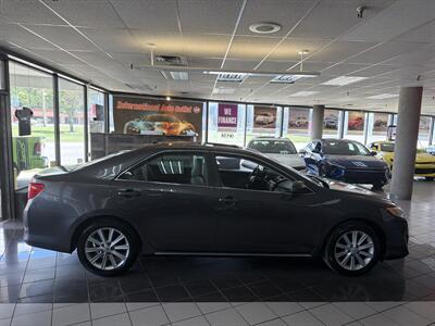 2012 Toyota Camry XLE 4DR SEDAN - Photo 5 - Hamilton, OH 45015