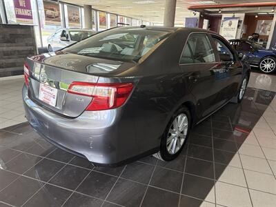 2012 Toyota Camry XLE 4DR SEDAN - Photo 6 - Hamilton, OH 45015
