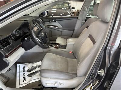 2012 Toyota Camry XLE 4DR SEDAN - Photo 9 - Hamilton, OH 45015