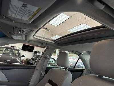 2012 Toyota Camry XLE 4DR SEDAN - Photo 17 - Hamilton, OH 45015