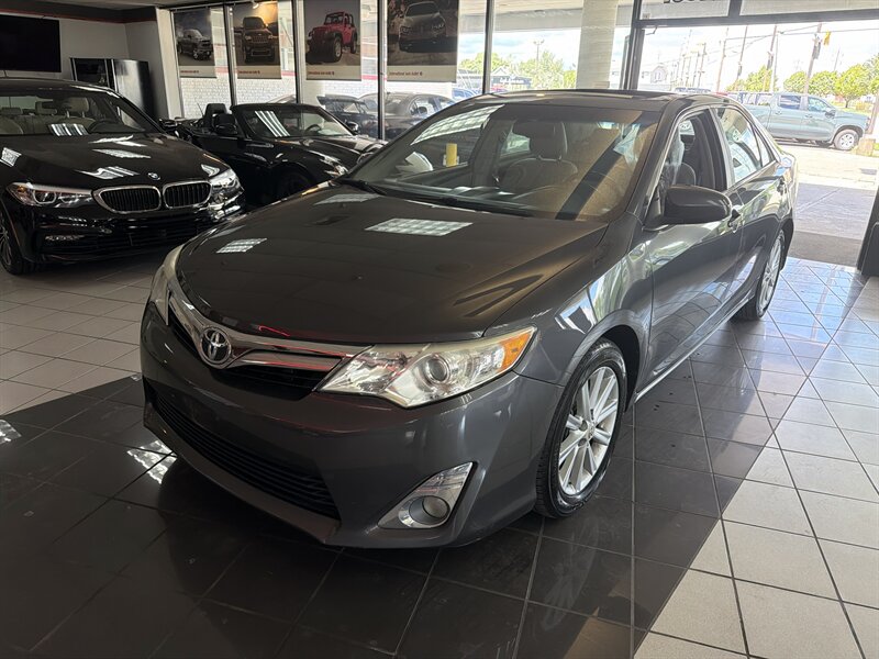 2012 Toyota Camry XLE 4DR SEDAN   - Photo 1 - Hamilton, OH 45015