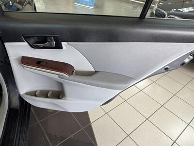 2012 Toyota Camry XLE 4DR SEDAN - Photo 24 - Hamilton, OH 45015