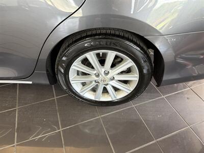 2012 Toyota Camry XLE 4DR SEDAN - Photo 30 - Hamilton, OH 45015