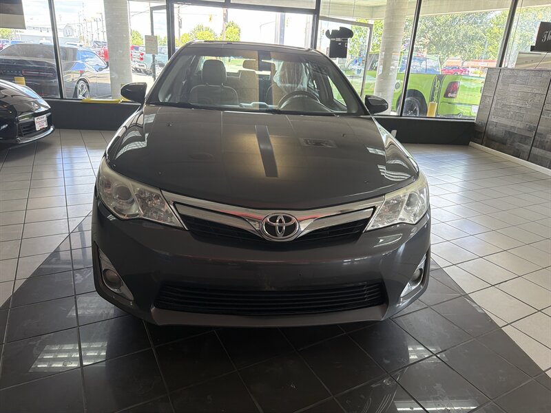 2012 Toyota Camry XLE 4DR SEDAN - Photo 3 - Hamilton, OH 45015