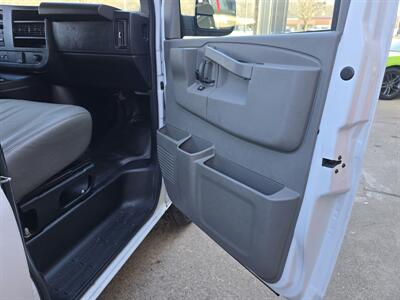 2020 Chevrolet Express 2500   - Photo 10 - Hamilton, OH 45015