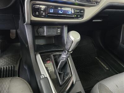 2017 Toyota Corolla LE 4DR SEDAN   - Photo 21 - Hamilton, OH 45015