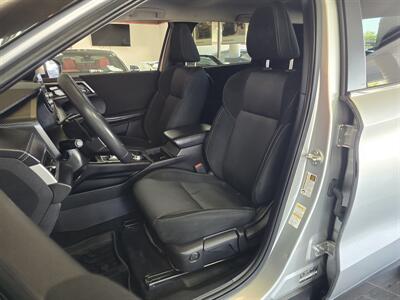 2024 Mitsubishi Outlander ES   - Photo 9 - Hamilton, OH 45015