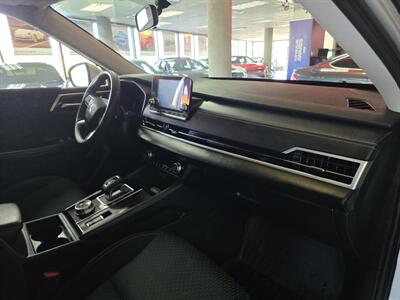 2024 Mitsubishi Outlander ES   - Photo 13 - Hamilton, OH 45015