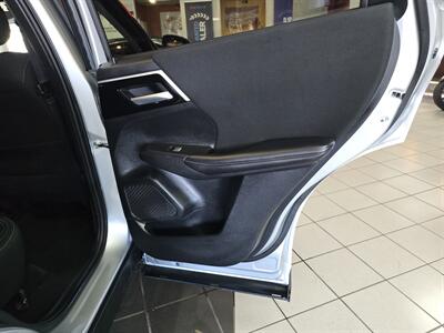 2024 Mitsubishi Outlander ES   - Photo 15 - Hamilton, OH 45015