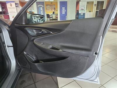 2025 Chevrolet Malibu LT 4DR SEDAN   - Photo 12 - Hamilton, OH 45015