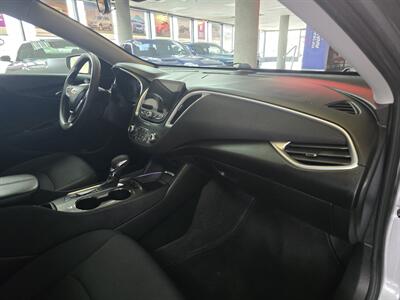 2025 Chevrolet Malibu LT 4DR SEDAN   - Photo 13 - Hamilton, OH 45015