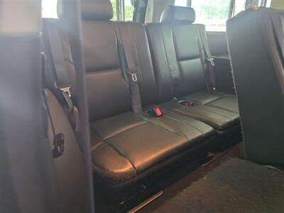 2011 Chevrolet Suburban LTZ  4DR SUV 4WD   - Photo 17 - Hamilton, OH 45015