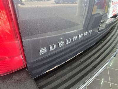 2011 Chevrolet Suburban LTZ  4DR SUV 4WD   - Photo 29 - Hamilton, OH 45015