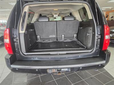2011 Chevrolet Suburban LTZ  4DR SUV 4WD   - Photo 31 - Hamilton, OH 45015