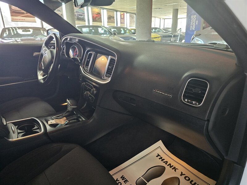2016 Dodge Charger R/T - Photo 12 - Hamilton, OH 45015