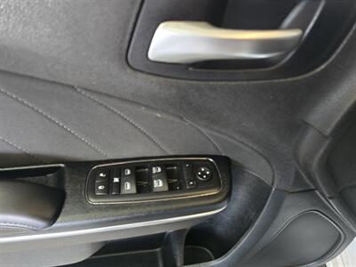 2016 Dodge Charger R/T - Photo 16 - Hamilton, OH 45015