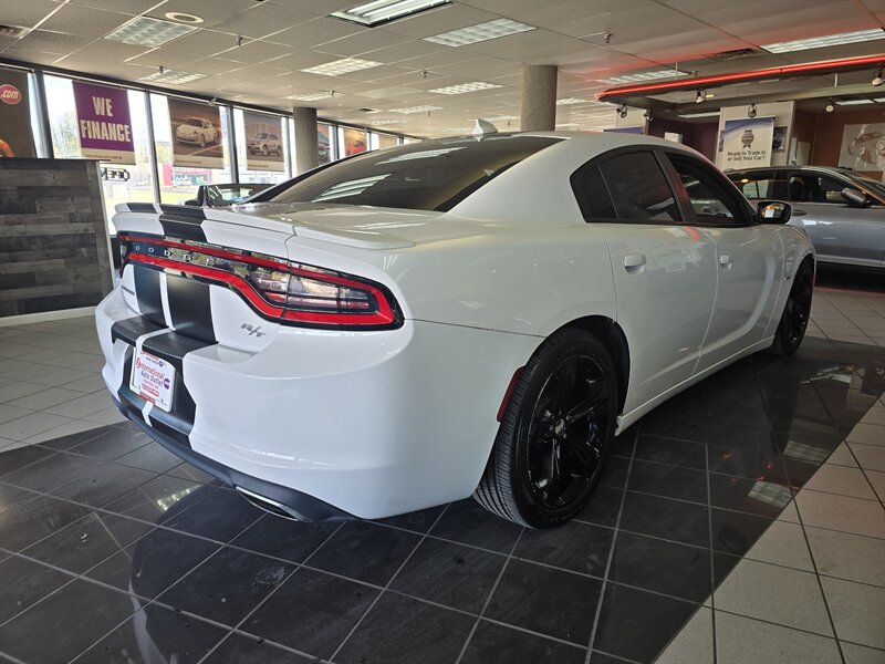 2016 Dodge Charger R/T - Photo 3 - Hamilton, OH 45015