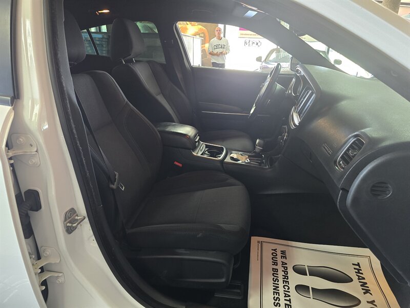 2016 Dodge Charger R/T - Photo 13 - Hamilton, OH 45015