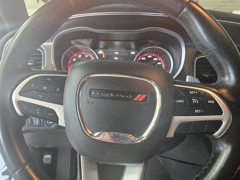 2016 Dodge Charger R/T - Photo 26 - Hamilton, OH 45015